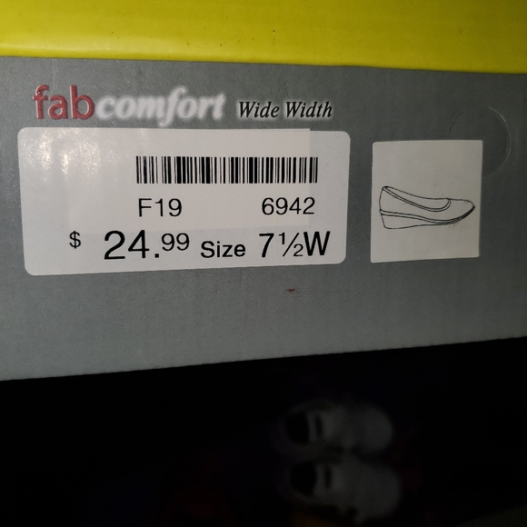 Shoes - Picture 5 of 5